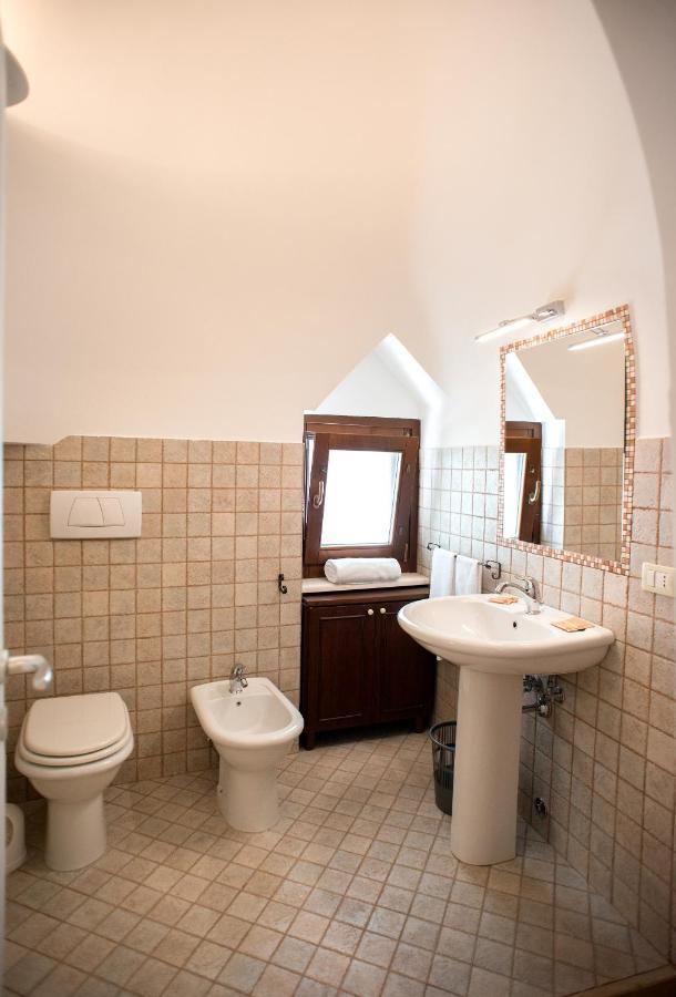 Trullo Giardino Fiorito Bed & Breakfast Alberobello Luaran gambar