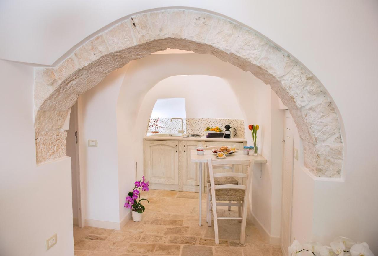 Trullo Giardino Fiorito Bed & Breakfast Alberobello Luaran gambar