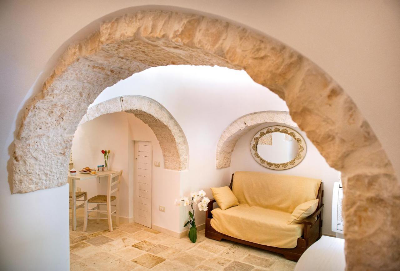 Trullo Giardino Fiorito Bed & Breakfast Alberobello Luaran gambar